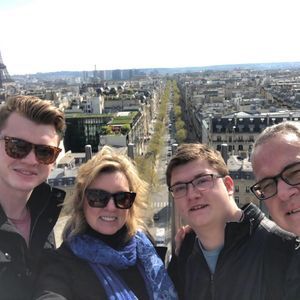 Meet your Posher, Laura